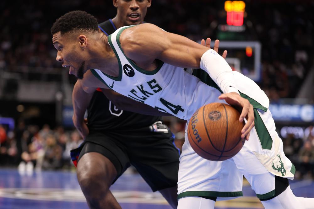 出了深刻的 出了深刻的