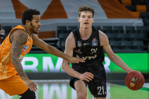 队如亚特兰 队如亚特兰